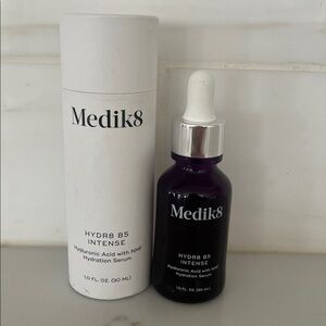 Medik8 hydra B5 Intense liquid rehydration serum